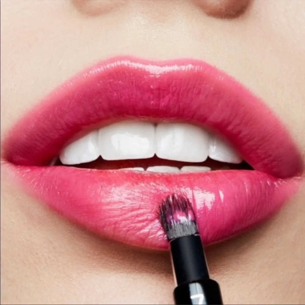 💋 MAC COSMETICS SHOT OF COLOUR LIP OIL  💋 Shade: OFFICE FLING (ELECTRIC PINK)
